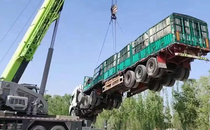 城西区道路脱困救援案例